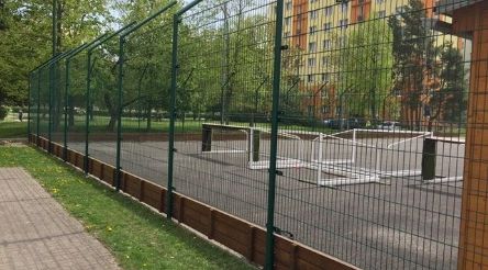 Oplocení multifunkčního hřiště 13. ZŠ Baarova Plzeň