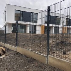 Nový plot pro obytný komplex Braník