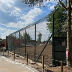 Oplocení Expozice pro Lvy Berberské - ZOO Plzeň