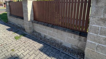 Výměna dřevěných planěk za bezúdržbové plastové v Rokycanech