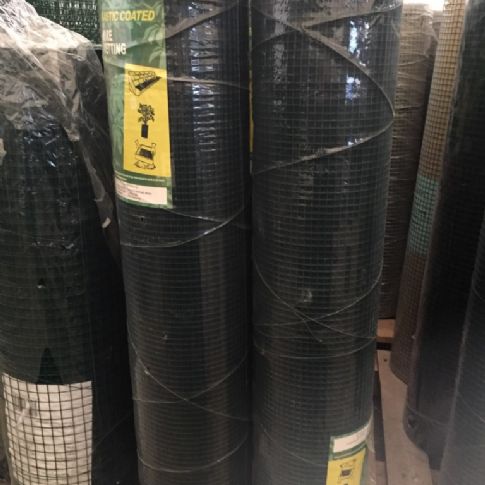 Svařovaná síť PVC - zelená, oko 10,6x10,6, dr. 0,8mm v. 1000 mm