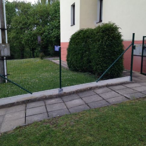 Vzpěra Zn,PVC 38x2500 mm - zelená