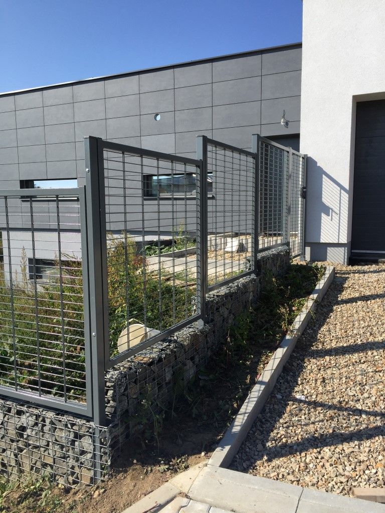 Moderní rámové oplocení RD Rokycany Moderní rámové oplocení RD Rokycany